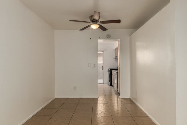 Building Photo - Stadio 3bedroom 2 bathroom