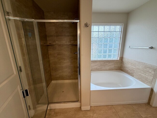 Building Photo - 3611 S Perth Cir