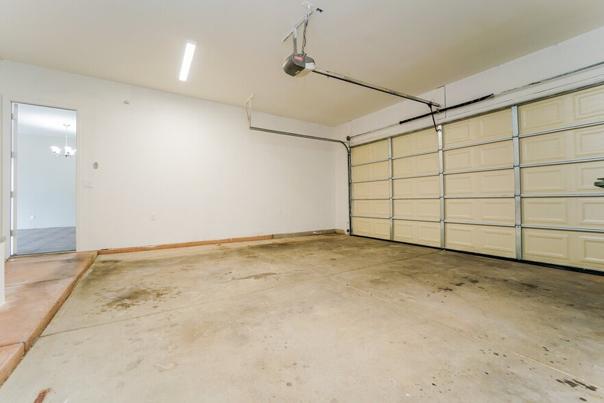 Building Photo - 7380 E Poinciana Pl