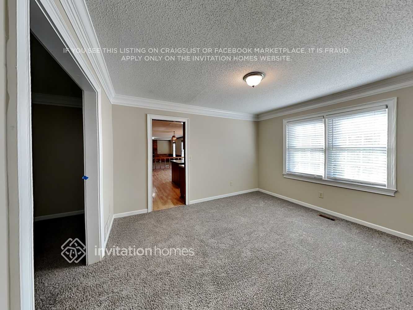 Building Photo - 373 Golfcrest Dr SE