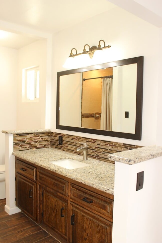 Building Photo - 6509 Kearsarge Way