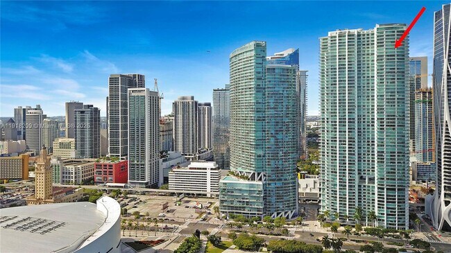 Building Photo - 900 Biscayne Blvd