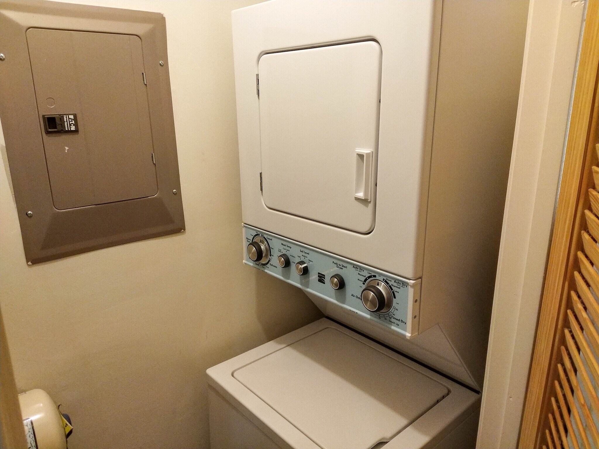 In Unit Washer/Dryer - 514 Saint Paul St