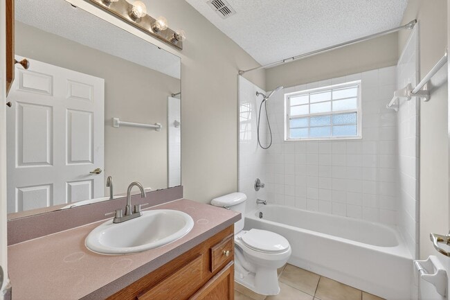 Building Photo - 12799 Glade Springs Dr S