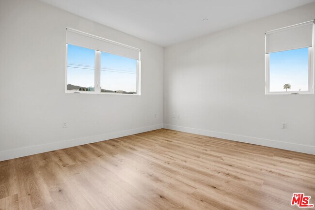 Building Photo - 5657 Virginia Ave