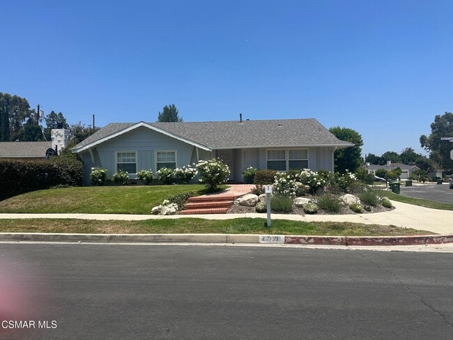 Primary Photo - 23939 Oxnard St
