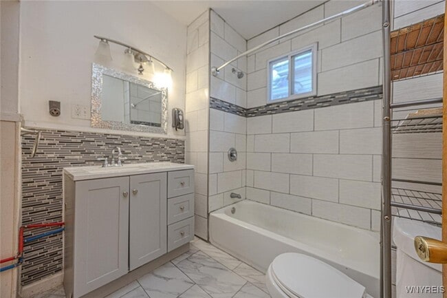 Building Photo - 62 Sweet Ave