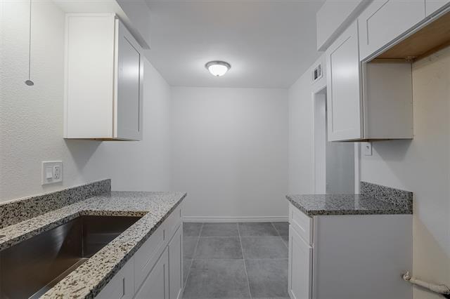 Building Photo - 5055 Ridglea Ln