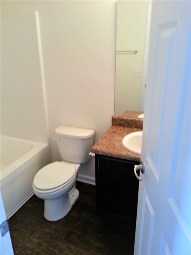 Building Photo - 9 Millie Ct