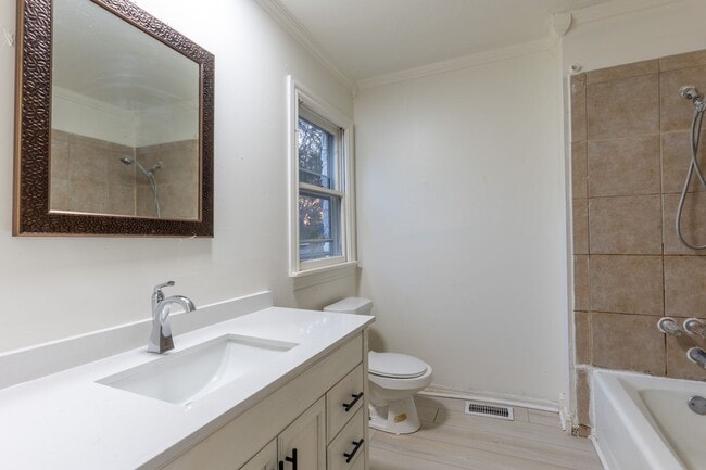 Building Photo - 4 Bedroom Rent to Own Home Available!