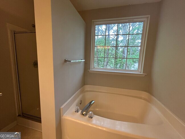 Building Photo - 412 Sugar Maple Ct