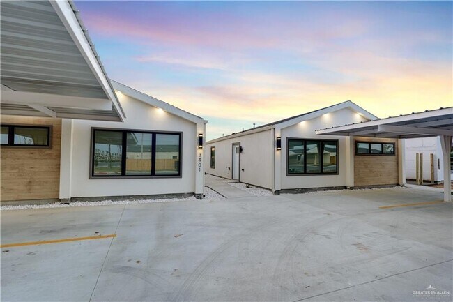 Building Photo - 3401 N L St