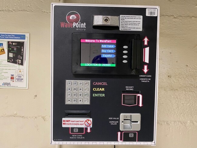 Building Photo - 6 Month Lease! City Living!  Very Spacious...