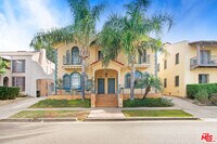 Building Photo - 424 N Gardner St