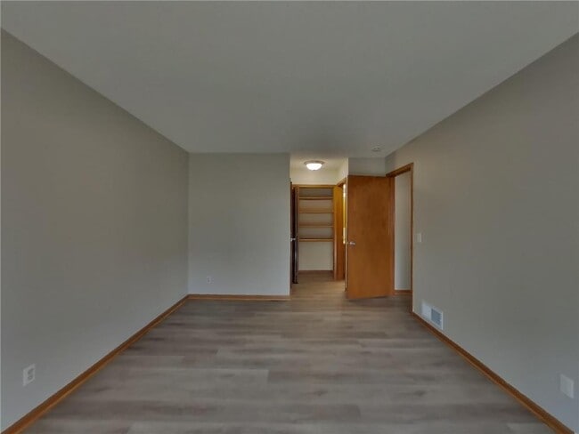 Building Photo - 4350 Thornhill Ln