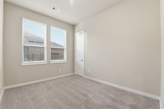 Building Photo - 9515 Willard Dr