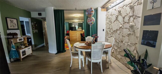 Building Photo - 2802 N 46th Ave