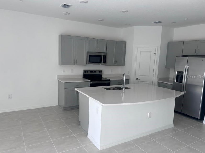 Building Photo - 5081 Spangle Dr