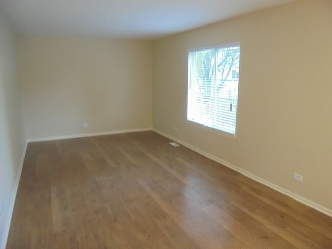 Building Photo - 270 Bridlewood Cir