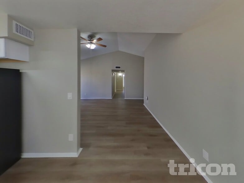 Building Photo - 6826 W Cholla St