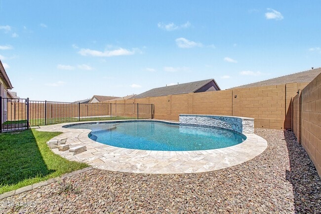 Building Photo - 7646 W Desert Spoon Dr