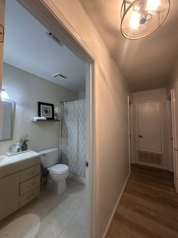 Building Photo - 8645 Kingfisher Ln
