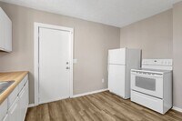 Building Photo - 791-793 E Starr Ave