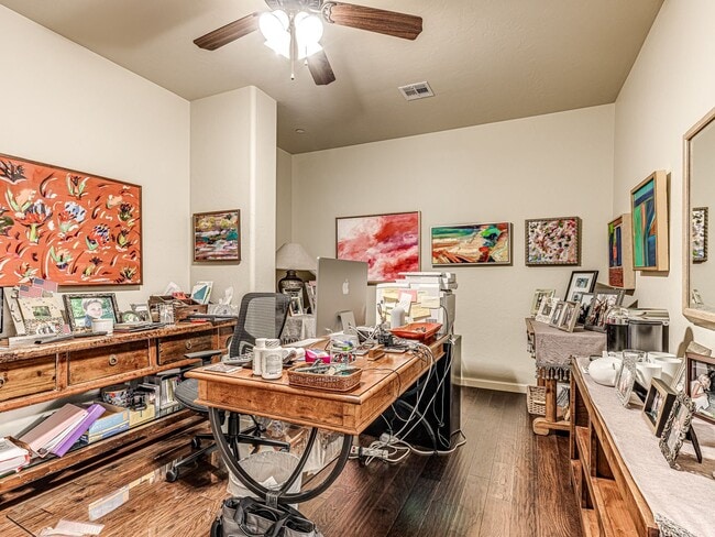 Building Photo - End Unit- @ Muirfield Village- Classic Bill Roberts Custom Built- 4 Bedrooms+ Media Room- Close t...