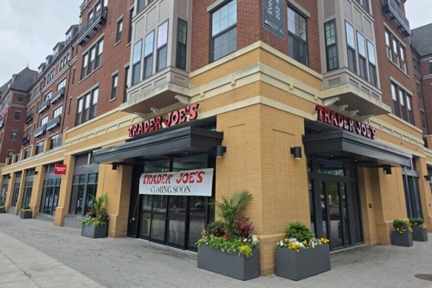 Building Photo - 3926 10th St NE