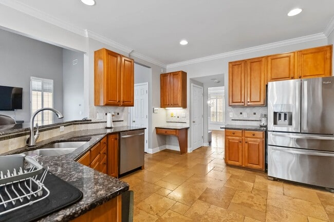 Building Photo - Beautiful Home just minutes from Mountain Island lake