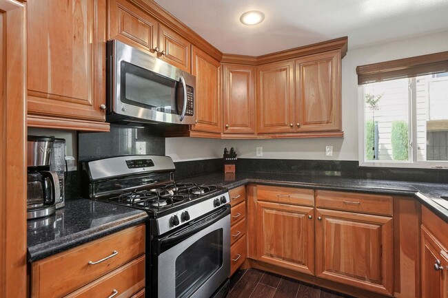 Building Photo - 8314 Grenoble St