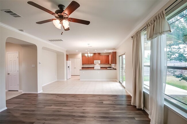 Building Photo - 123 Mancos Dr