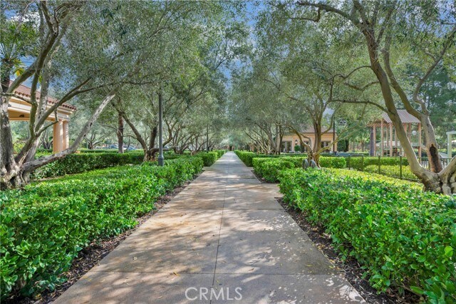 Building Photo - 67 Livia