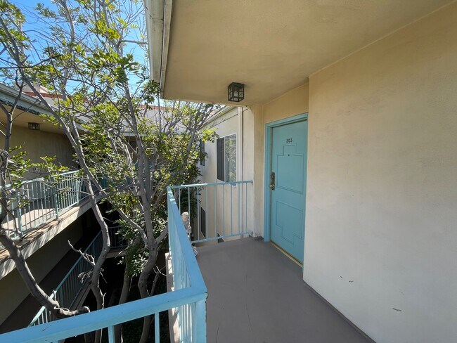 Building Photo - 4230 S Centinela Ave