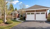 Building Photo - 5 Tillinghast Dr