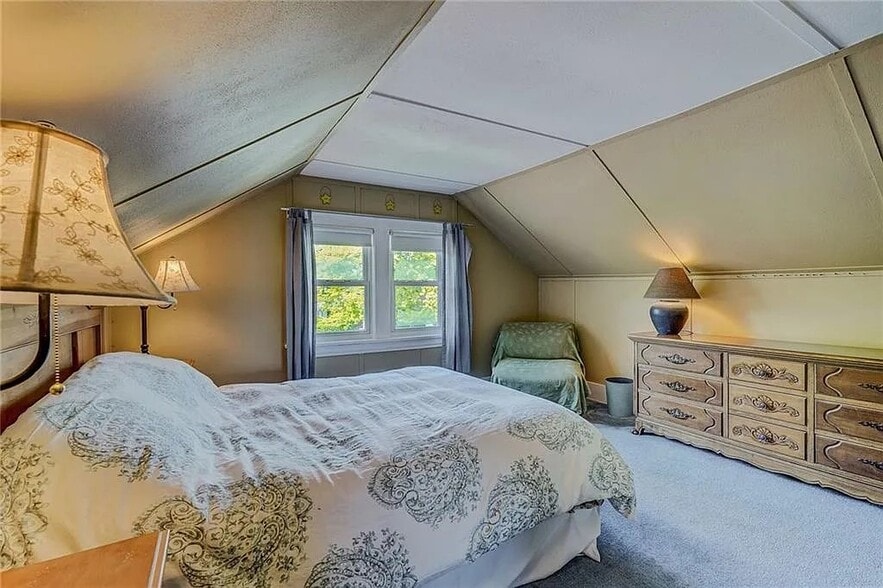 Bedroom 3 - 77 Hartsdale Rd