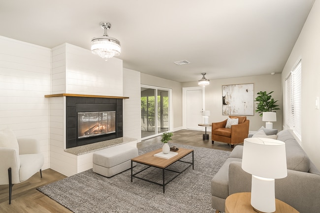 Building Photo - 175 Melaleuca Dr