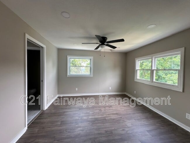 Building Photo - 3741 Wapello St