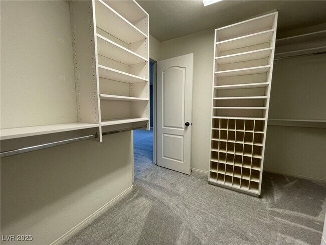 Building Photo - 6636 Sand Swallow St