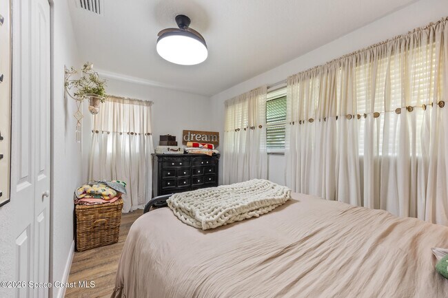 Building Photo - 229 NE 1st St