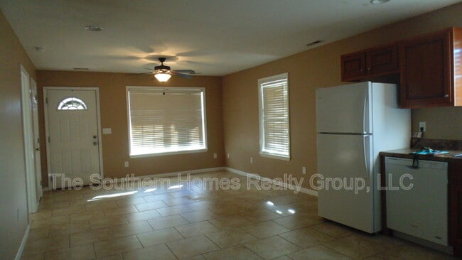 Building Photo - 1921 Co Rd 561