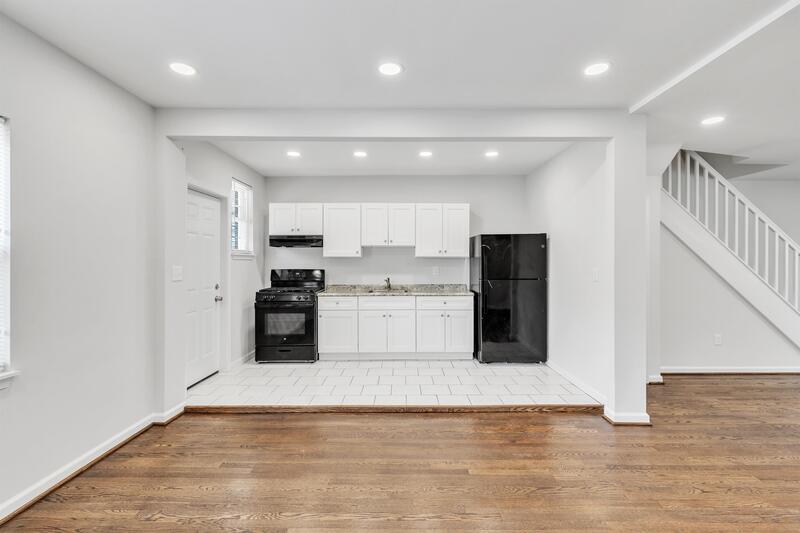 Building Photo - 731 Mt Holly St