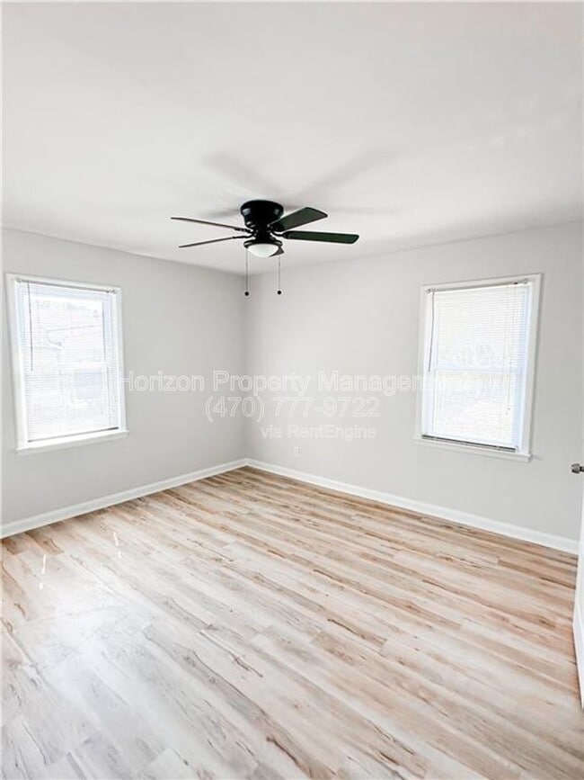 Building Photo - 6132 Lynne Cir SW