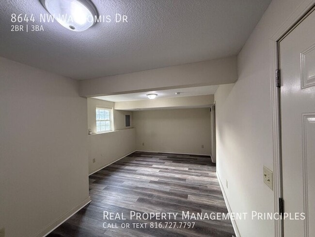 Building Photo - 8644 NW Waukomis Dr