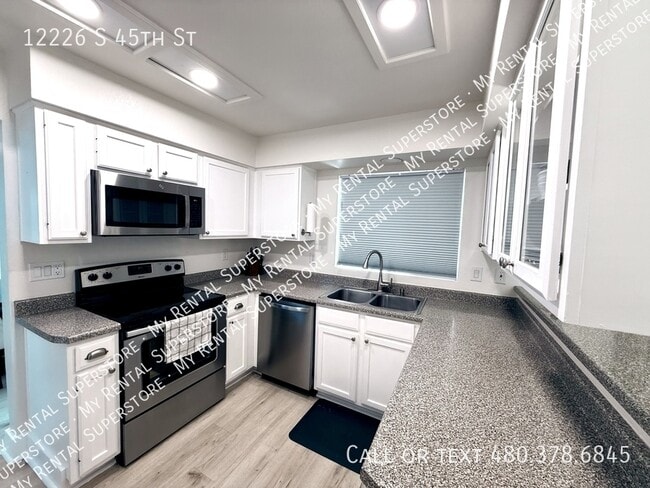 Primary Photo - 12226 S 45th St