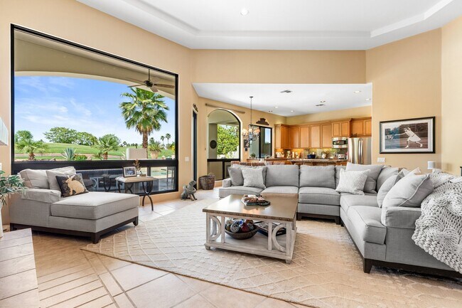 Building Photo - 78760 Cabrillo Way