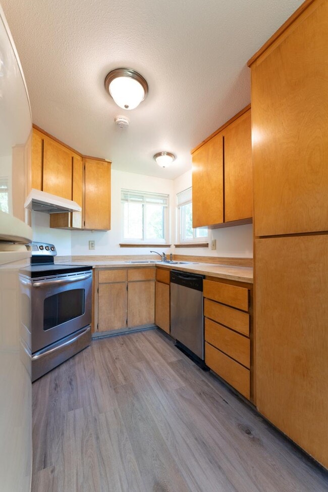 Building Photo - 3 bedroom in Covington WA 98042
