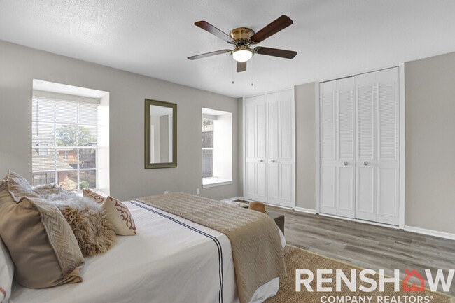 Building Photo - 3660 Rhodes Ave