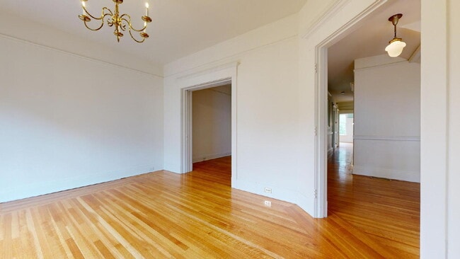 Building Photo - Charming 2BR/1BA in Cole Valley – Garage Parking, In-Unit Laundry & Private Backyard