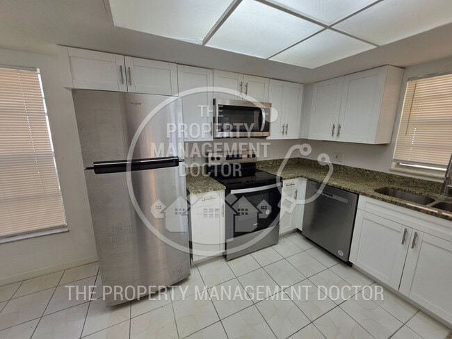 Building Photo - 1617 Crossridge Dr